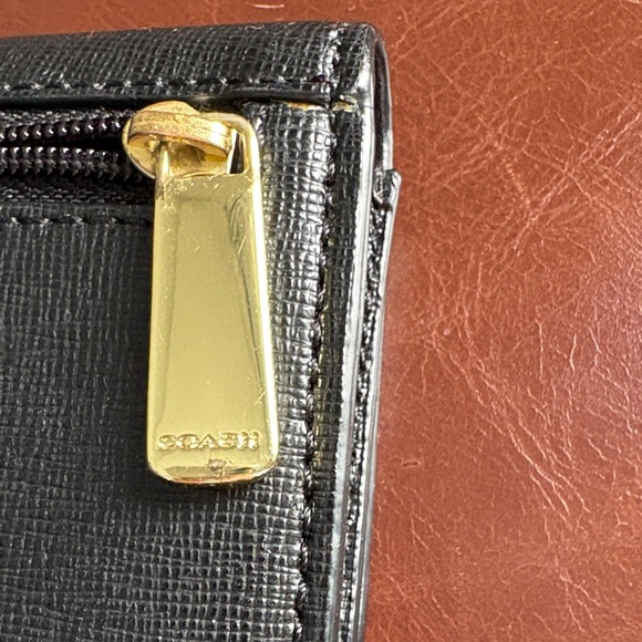 Coach Black Leather Clutch Wallet - Picture 15 of 15